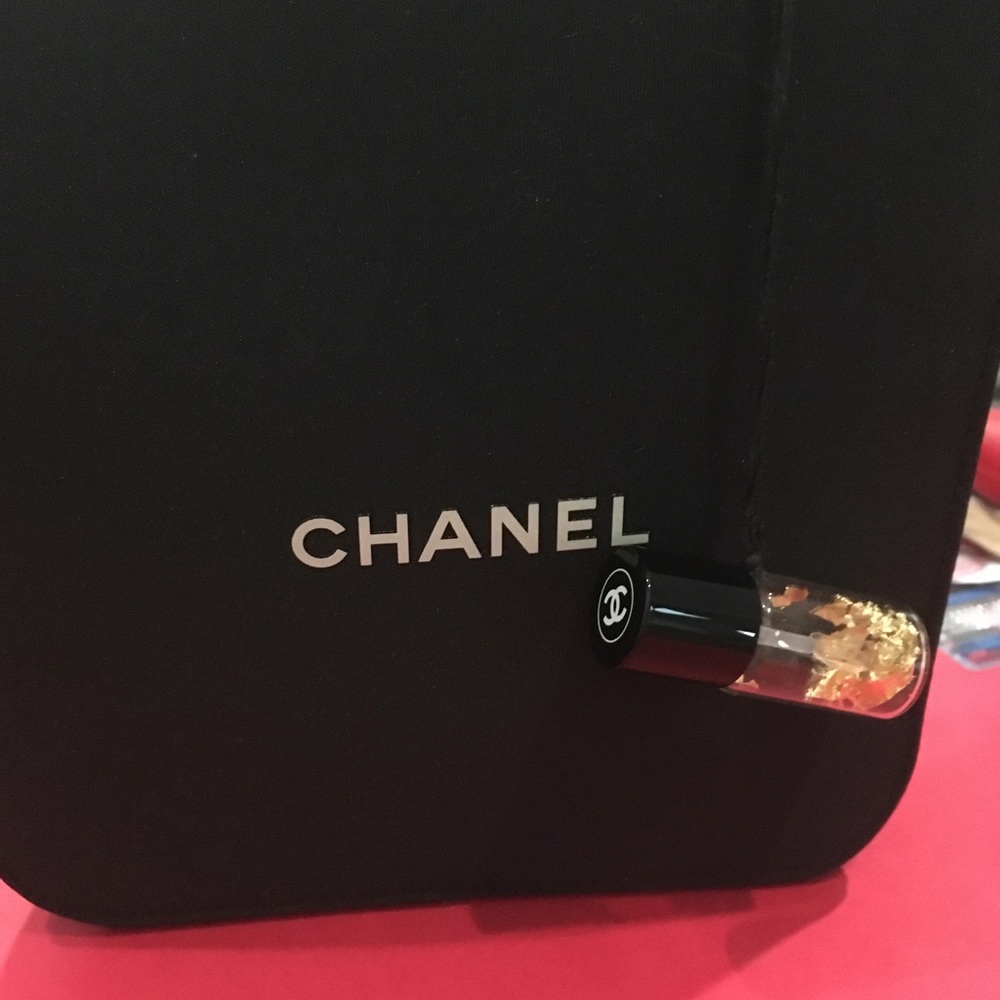 Chanel - Picture 7 of 7